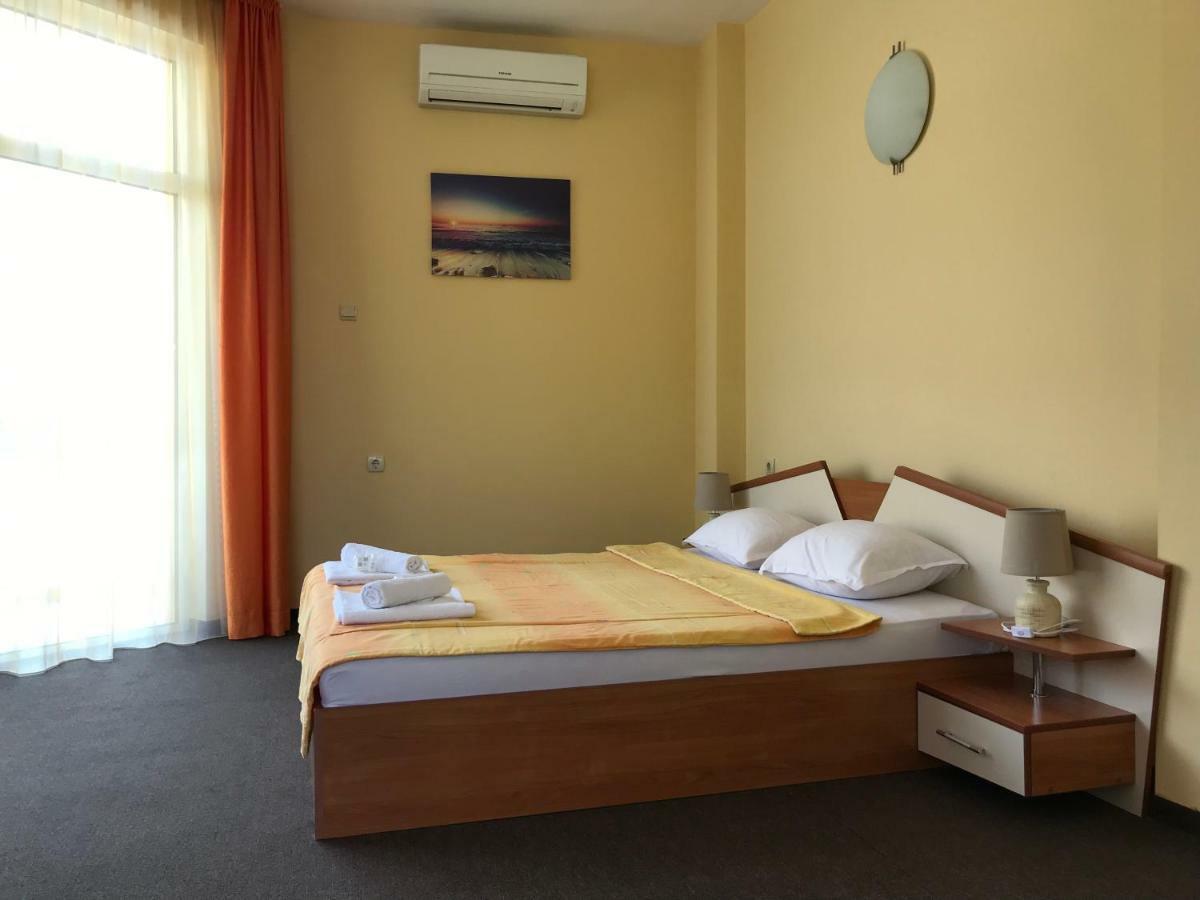 Family House Cherry Hotel Nesebar Exterior photo